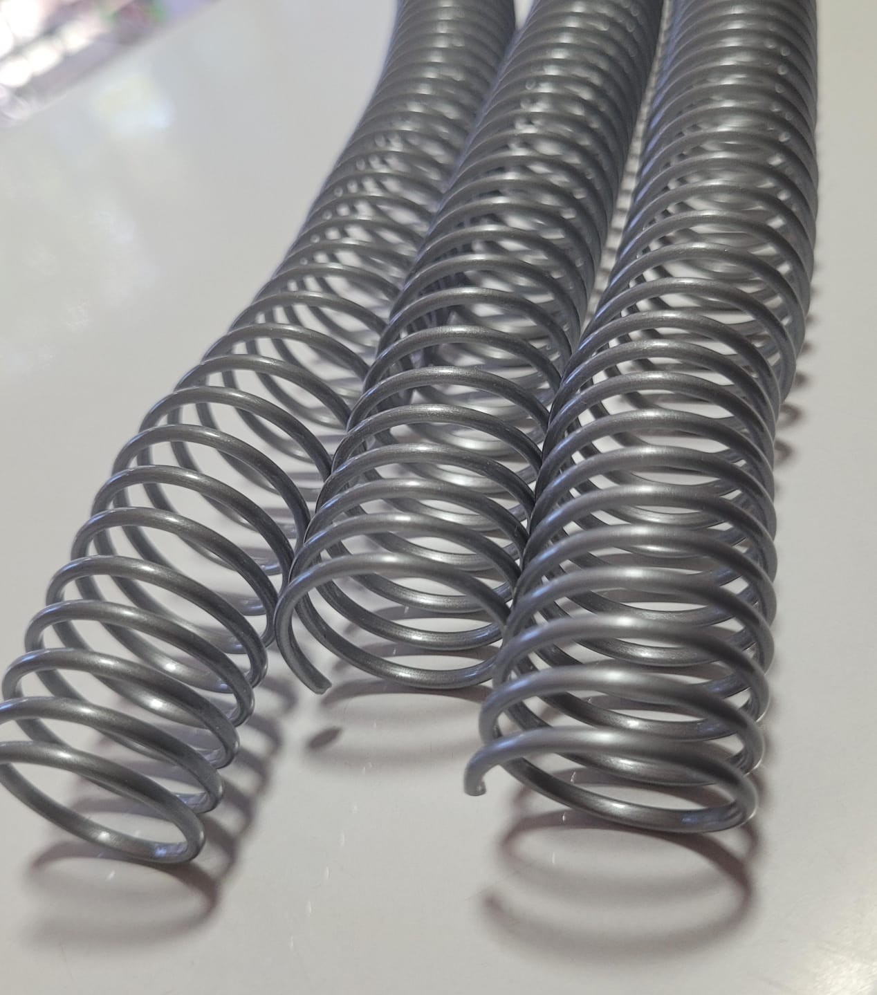 ESPIRAL PLASTICO METALIZADO 4:1